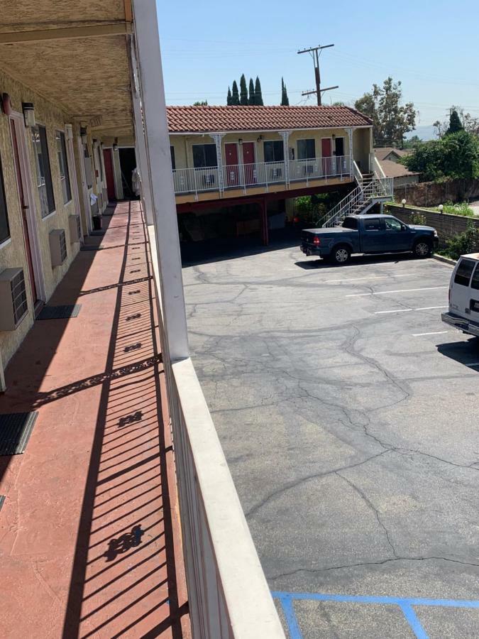预算汽车旅馆 圣加布里埃尔 外观 照片